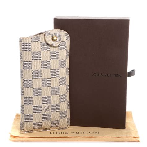 louis vuitton sunglasses pouch|louis vuitton sunglasses original price.